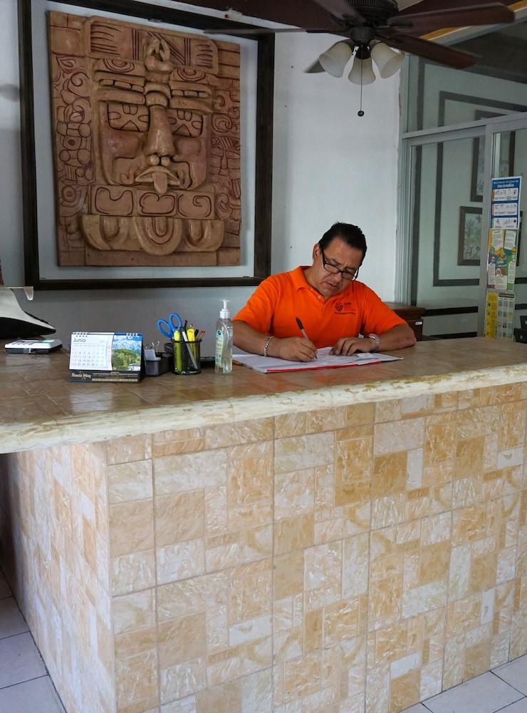Hotel Real Azteca チェトゥマル エクステリア 写真
